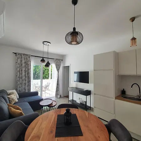 Green apartment Hodilje