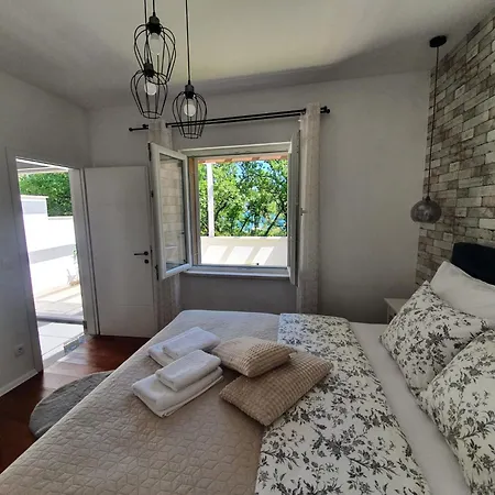 Green apartment Hodilje